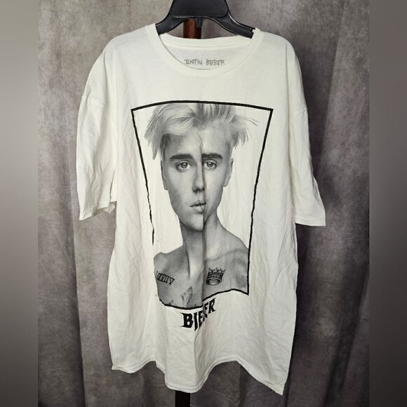 Women's JUSTIN BEIBER 2022 Graphic Tee XL - Picture 1 of 4